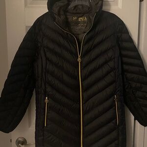 Michael Kors hooded packable down fill puffer coat